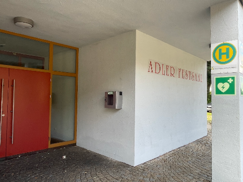 Defibrillator in Weitnau jetzt an der Bushaltestelle